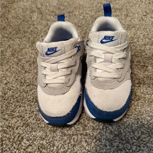 Nike Air Max Kids Sneakers - White and Blue